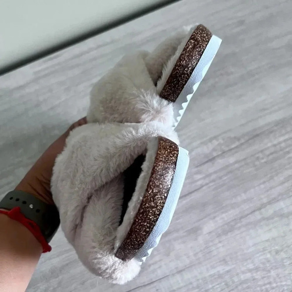 Lucky Brand Marana Furry Slide Size 7.5 - Picture 7 of 10